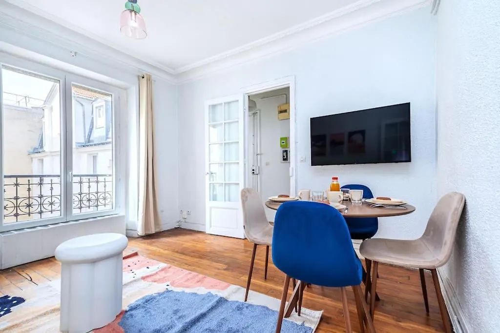 Apartment Blue And Pink Flat Next Montparnasse - Ii Paris
