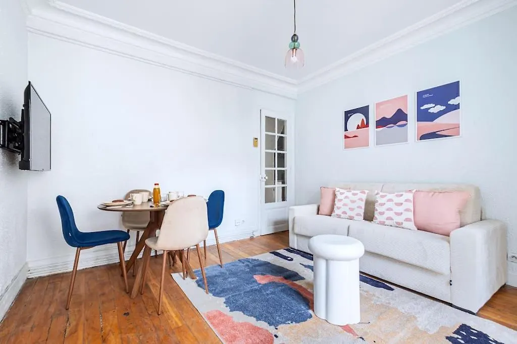 Apartment Blue And Pink Flat Next Montparnasse - Ii Paris